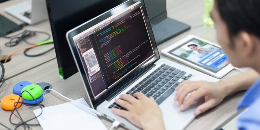 infogerance-informatique-definition-infogerance-globale-application-logiciel